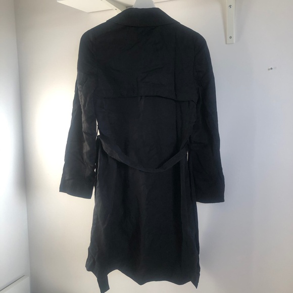 Aritzia Babaton Maximo Light Trench coat - Picture 3 of 8